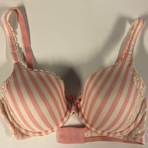 Victoria’s Secret bra. 36 c